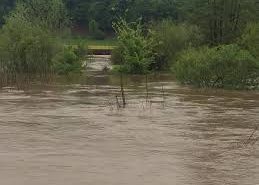 Poplave i odroni blokirali pojedine ceste u BiH